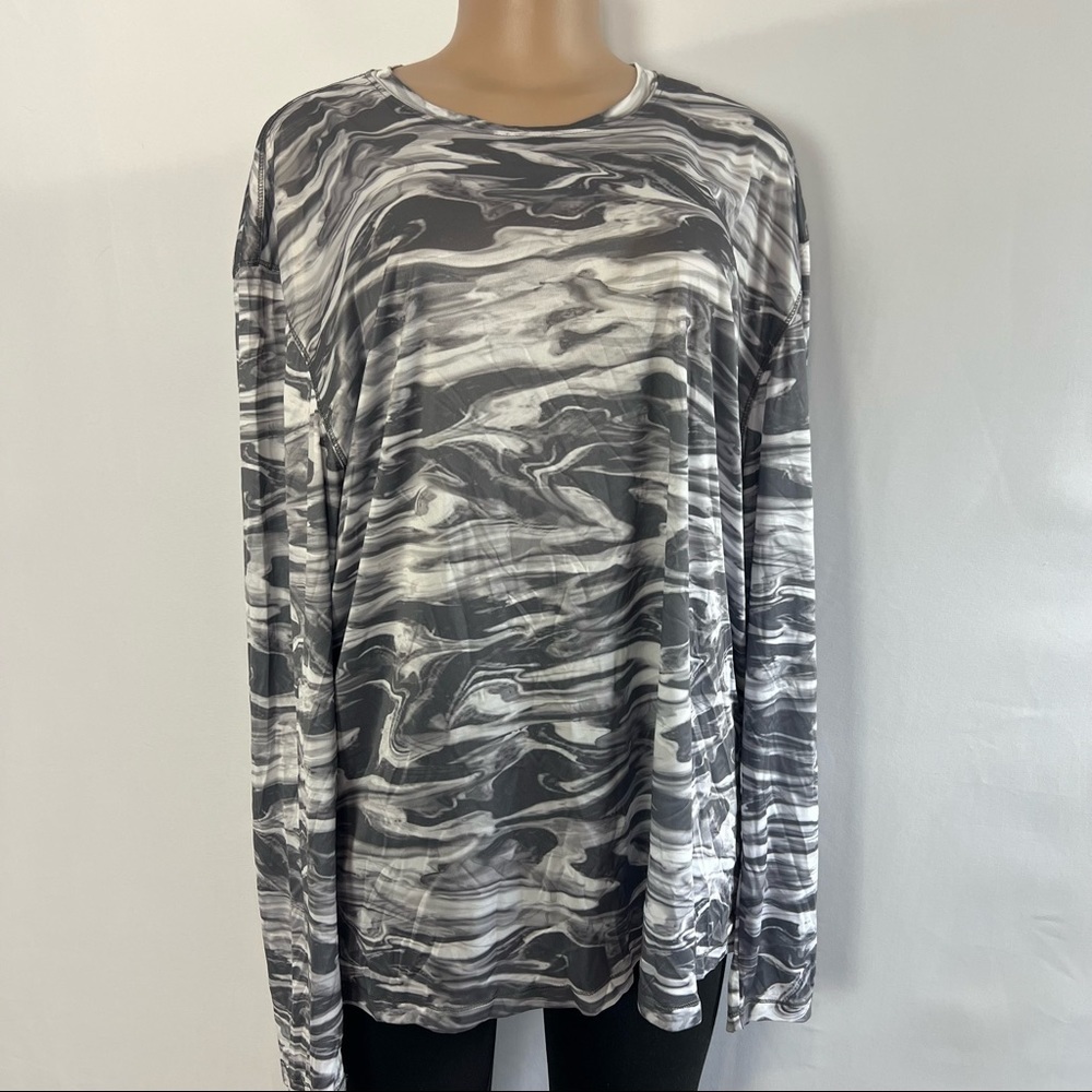Men's Black & White Marble-Print Long Sleeve Shirt